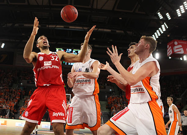 赛表现中 赛表现中